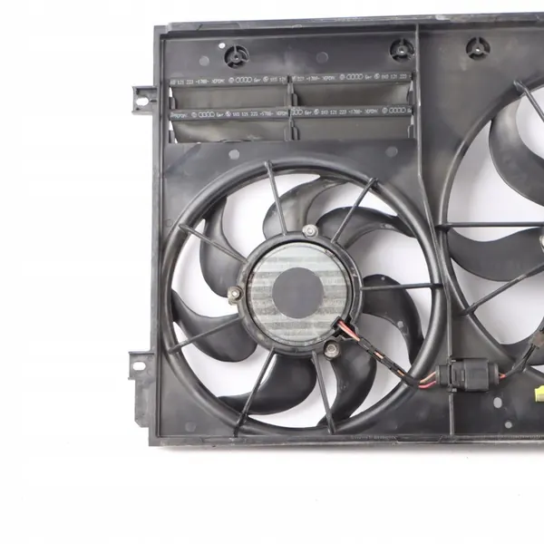 SKODA YETI 2.0 TDI Kylarrubrik Fläkt image 7