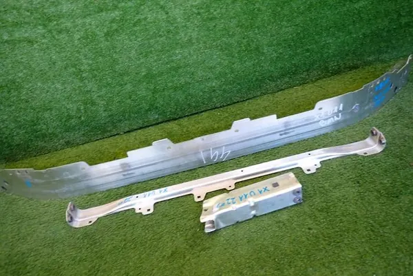 BMW X1 U11 22- Etupuskuri Tuki image 4