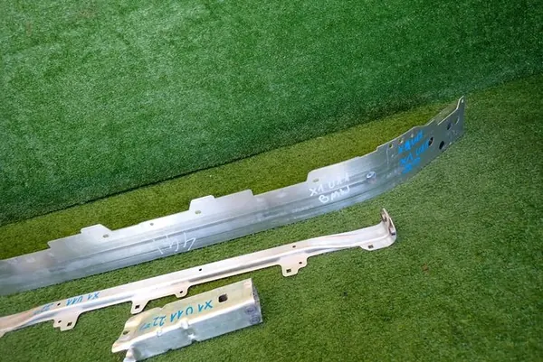 BMW X1 U11 22- Etupuskuri Tuki image 5