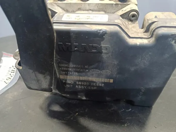 Pompe ABS Hyundai OEM 58920-2E550 Occasion image 3