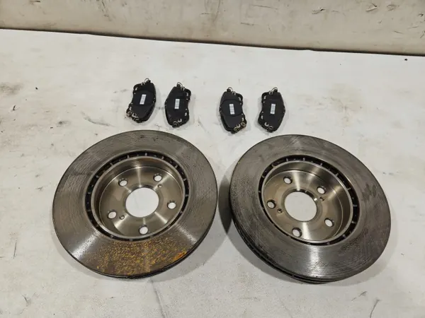 Toyota OE Jarrulevyt & Palat Etu OEM image 4