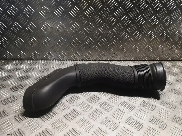 Mercedes-Benz E W212 Luchtinlaatpijp image 2