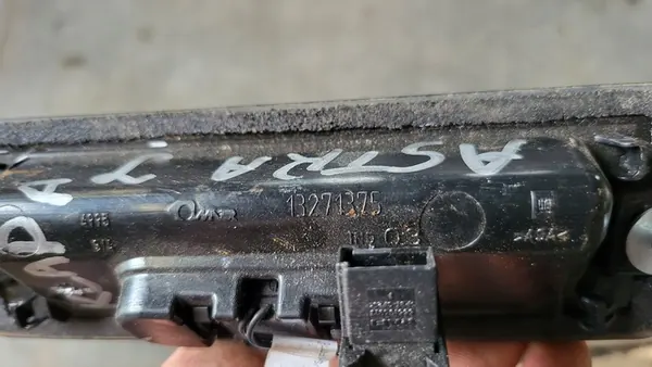 OPEL ASTRA J Mikrokatkaisin Tavaratilan Nappi 13271375 image 4