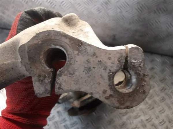 Mozzo anteriore destro Audi A4 B7 1.8T image 4