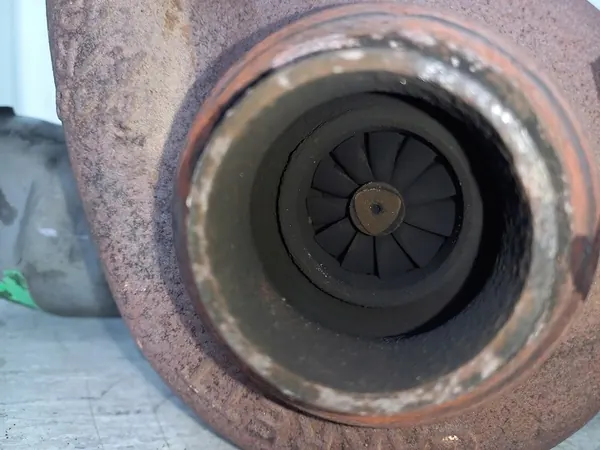 TURBINA CITROEN C4 I 1.6 HDI image 3