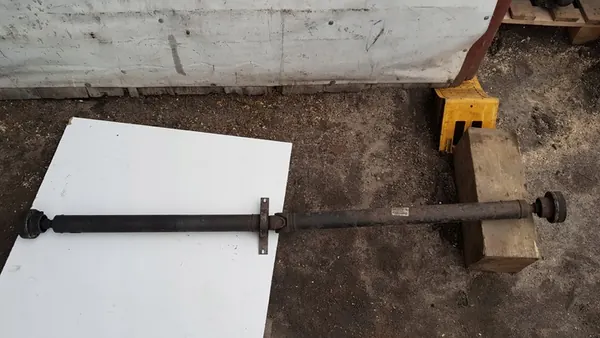 AUDI A8 D2 4.2 Drivaxel 4d0521101m image 2