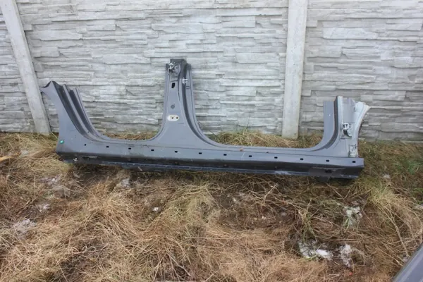 Kia Ceed 3 rechte Schweller OEM ceedcddee2 - Gebraucht image 3