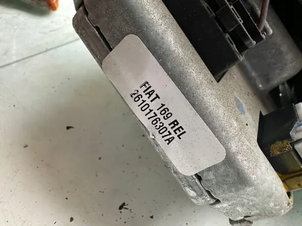 Fiat Panda II elektrisk styrservo OEM 2610176307A image 5