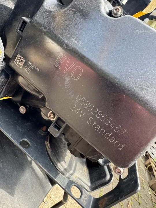 Módulo bomba AdBlue usado OEM 0444042251 para Iveco image 5