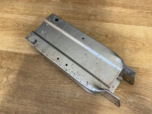 Etumman oikea puskurin iskunvaimennusalue Mercedes E-Class W207 OE A2076200095 image 2