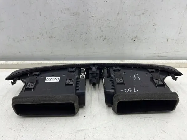 Grille de ventilation centrale Nissan Murano Z52 OEM 687505AA0A image 6