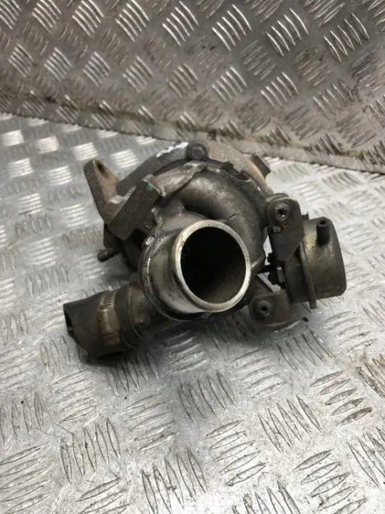Turbocompressor usado OEM 172010N030 para Toyota Yaris image 4