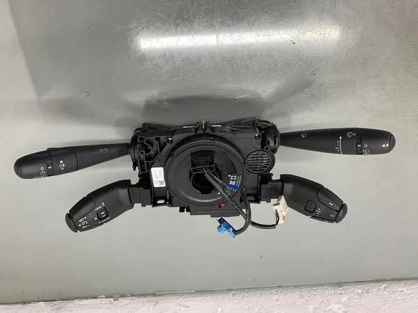 Gecombineerde schakelaar Citroen C3 II Lift 1.2 VTI 16 R 96773868ZD image 2