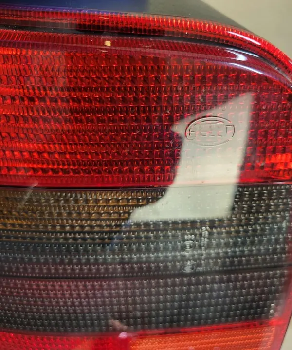 Vänster bakljus VW Golf IV 1J0 Hella image 6
