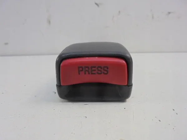 Höger säkerhetsbälteslås Toyota Yaris I P1 OEM G3541 image 3