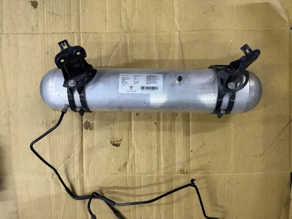 Air Tank Tesla Model S P85D 6006408-00-B image 2
