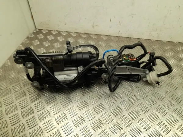 Porsche ilma-jousituskompressori OEM 95B616006F image 2