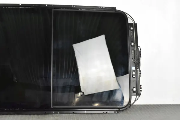Techo Panorámico Usado OEM 10601600 para MG ZS SUV image 5