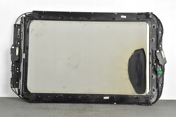 Techo Panorámico Usado OEM 10601600 para MG ZS SUV image 6