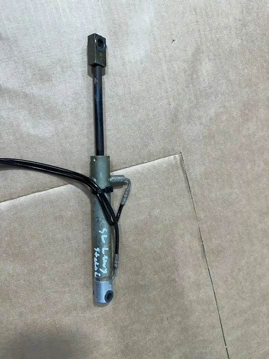 Takaktuator, lås, vänster gångjärn, Mercedes SL R230, OEM A2308001172 image 4