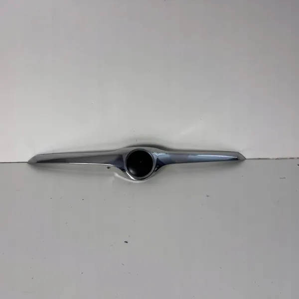 Skoda Superb II grille embleem OEM JPF131014009001 image 2
