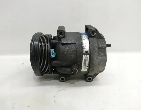 Compresseur de climatisation Chevrolet Lacetti 2.0 OEM 96801525 image 4