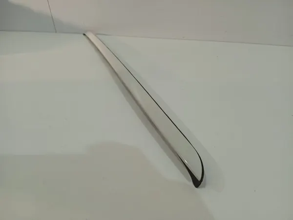 BMW X6 F16 Voorruitlijst rechts Parelwit OEM 7462218 image 2