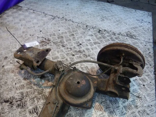 Viga de eje trasero Fiat Uno OEM Zawada-278996- image 4