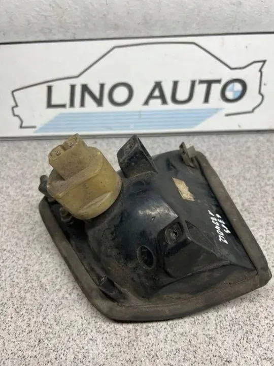 Intermitente BMW OE 63131374012 - Usado image 3