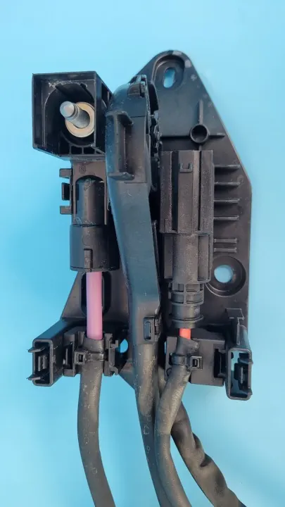 Mercedes W206 Batteriekabel OEM A2065402000 - Gebraucht image 3