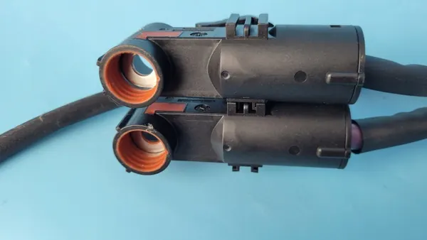 Mercedes W206 Batteriekabel OEM A2065402000 - Gebraucht image 4