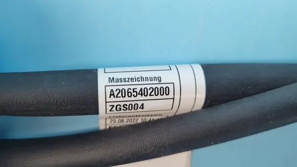 Mercedes W206 Batteriekabel OEM A2065402000 - Gebraucht image 9