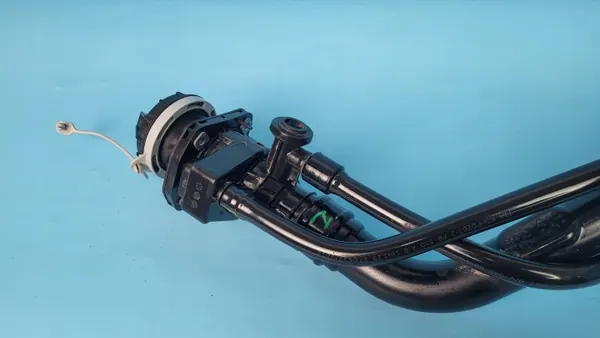 Bränslefyllningsrör OEM 31030-G4000 för Hyundai i30 III image 8