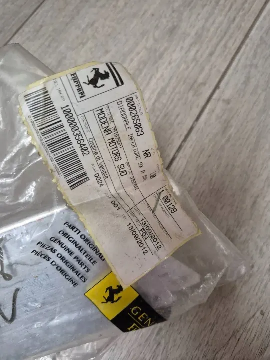 Ferrari 458 vänster framkrockzon OEM 265063 image 3