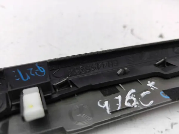 Mazda CX-7 2011 Mittkonsol List OEM EH4455254 image 7