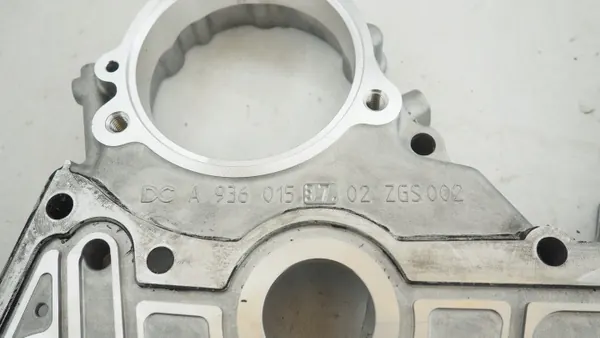 Cubierta motor Mercedes Arocs OEM A9360153702 - Usado image 5