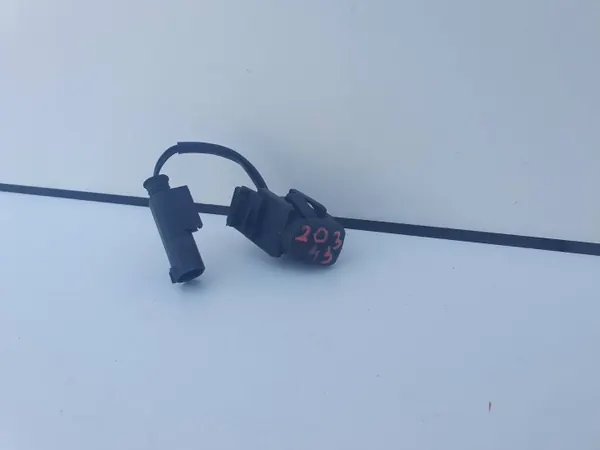 Mercedes C-Class W203 etupesulan suutin OEM FOA11964 image 3
