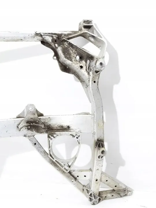 BMW OE 2284630 Gebruikt Subframe Onderstel image 3