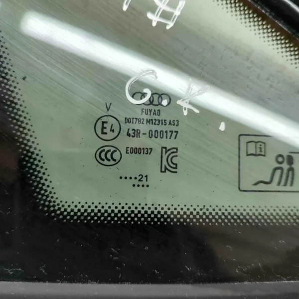 Linke Heckscheibe Audi A3 Limousine OEM 43R000177 image 7