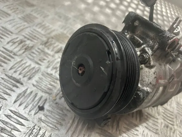 Compresseur de Climatisation Audi A4 B7 B6 2.0 TDI DCP02038 image 4