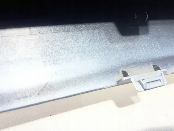 Spoiler OEM 30747788 para Volvo XC40 R-Design Dianteiro image 8