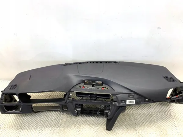 Salpicadero OEM 9218490 con airbag pasajero BMW F31 image 4