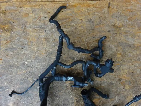 AUDI A4 B8 A5 8T 2.0 TDI Vesiputkisarja image 3