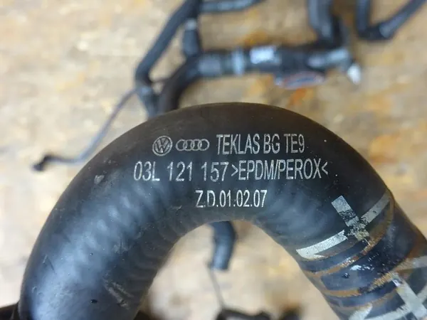 AUDI A4 B8 A5 8T 2.0 TDI Vesiputkisarja image 8