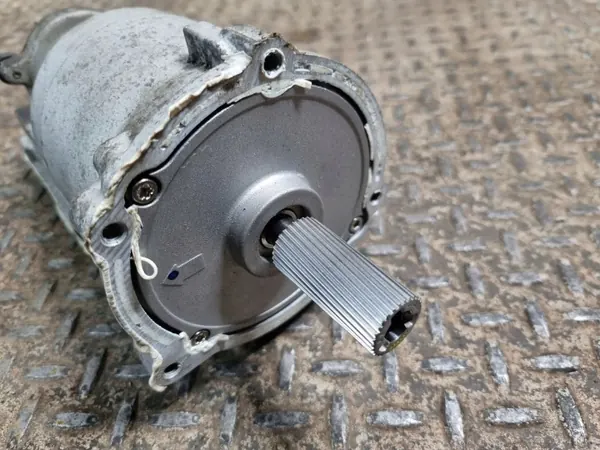 Peça Chrysler OE OEM 38251434 Usada para Pacifica 2020 image 3