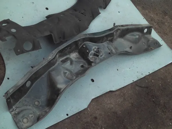Metall vindrutsram OEM A4476280073 för VITO 447 image 4
