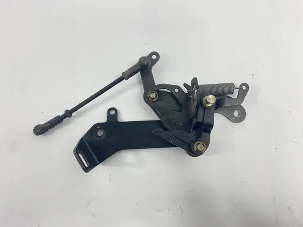 Mécanisme de liaison des gaz Mercedes W124 M111 image 1