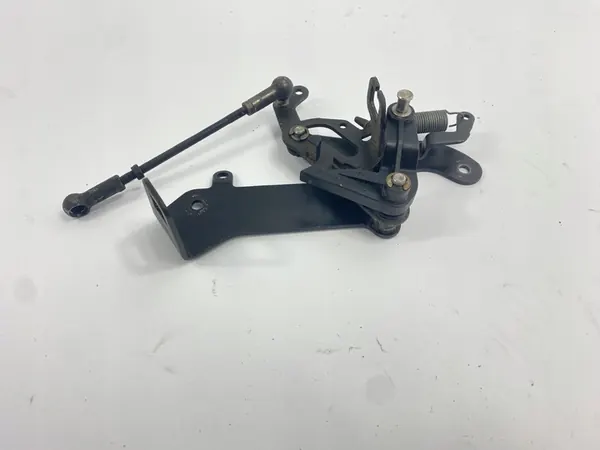 Mécanisme de liaison des gaz Mercedes W124 M111 image 2