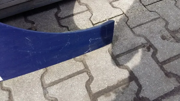 Framre Höger Skärm Renault Megane III 09-> OEM 631005149R image 3