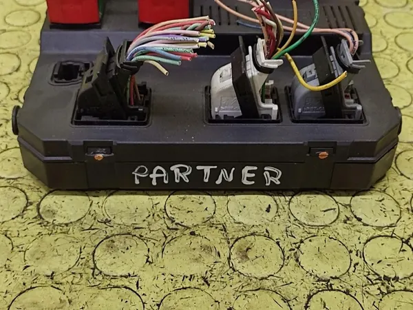 MÓDULO BSI PEUGEOT PARTNER image 10